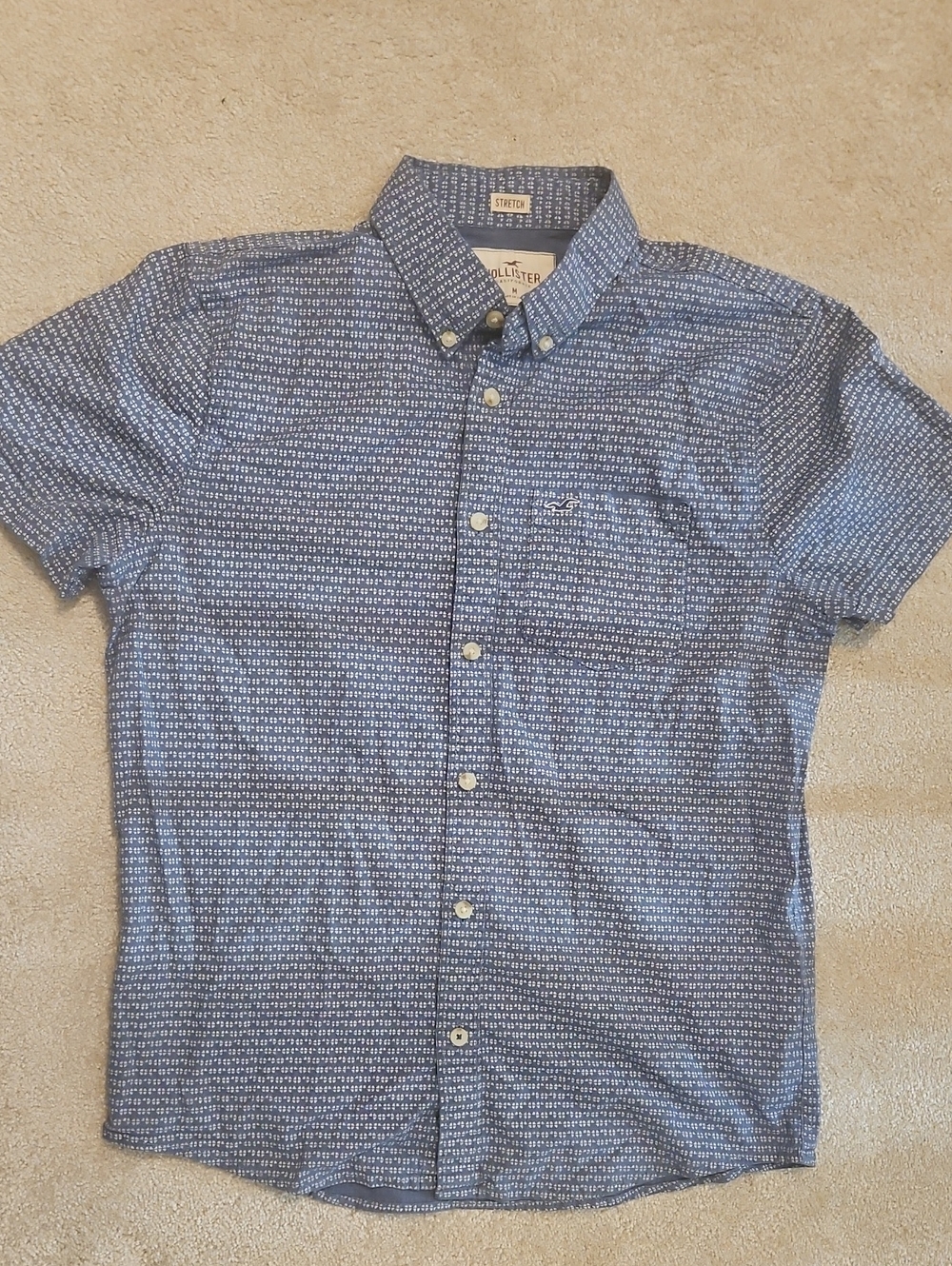 Hollister Men's Short Sleeve Patterned Button-Down Shirt in Blue